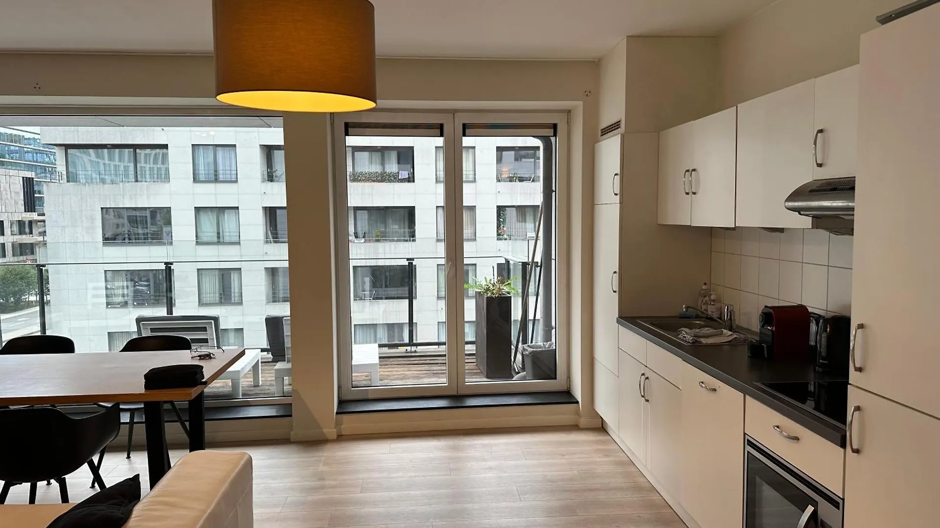3 Bedroom Apartment In City Center With Balcony View Bruselas