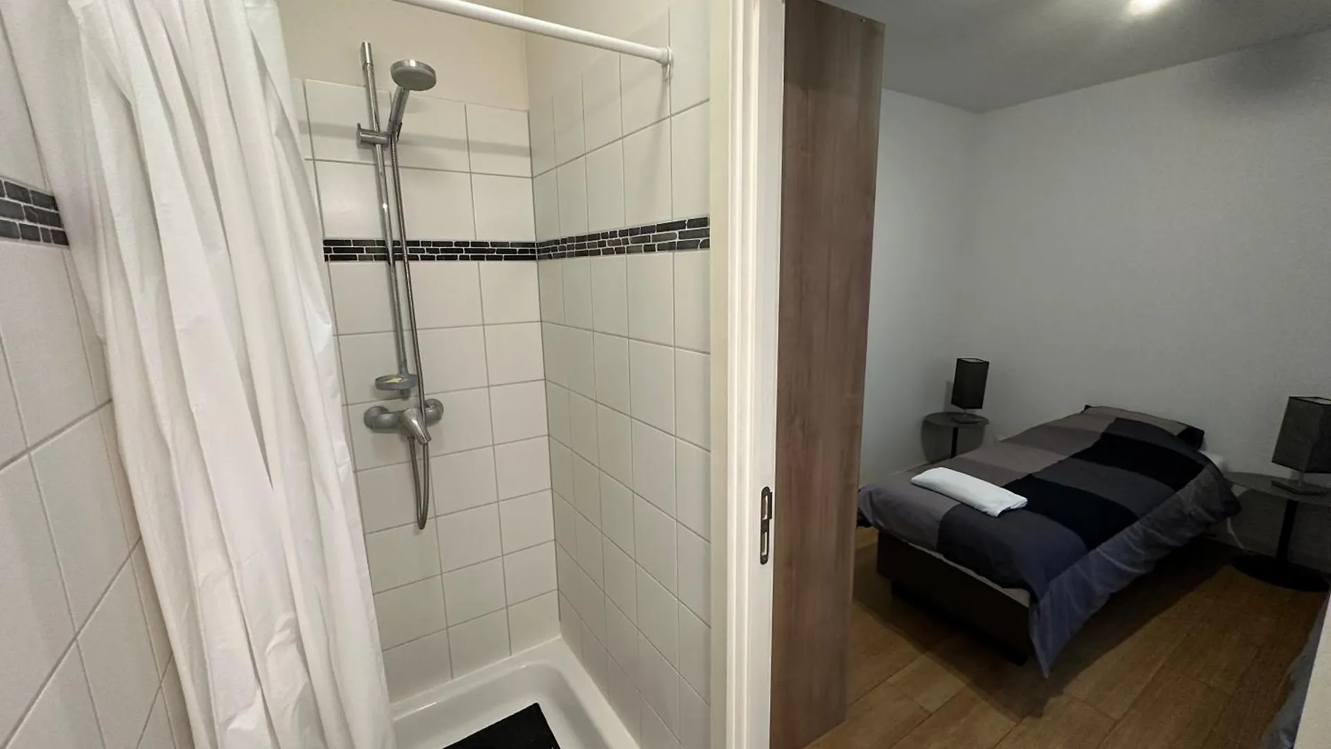 3 Bedroom Apartment In City Center With Balcony View Bruselas